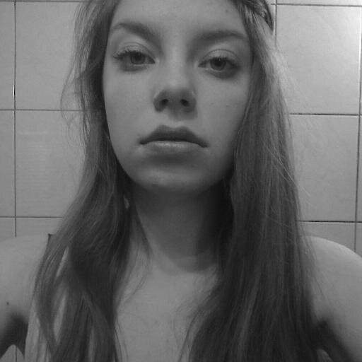 Marciak122333's profile picture. ............................................................................................................