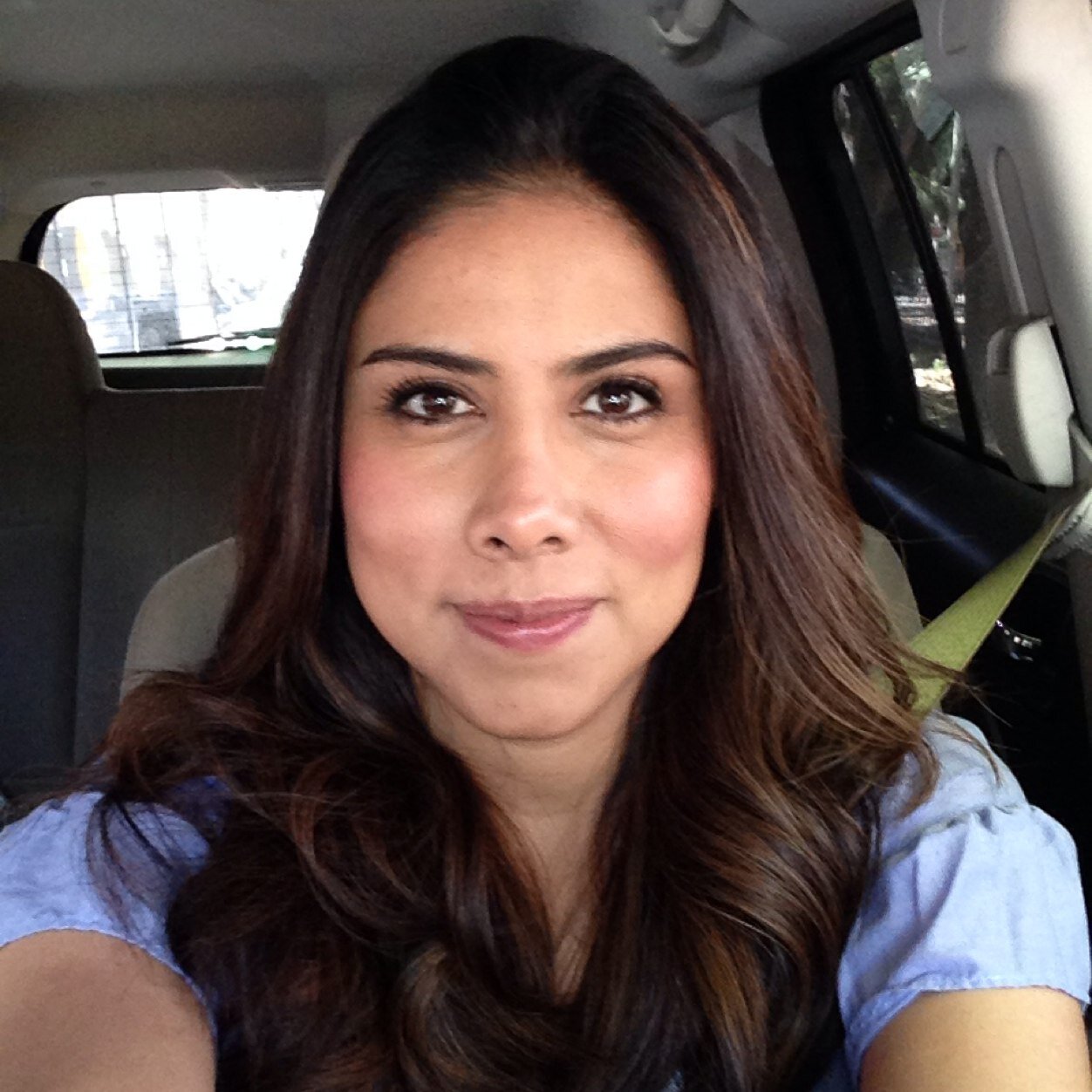 majalis5's profile picture. 