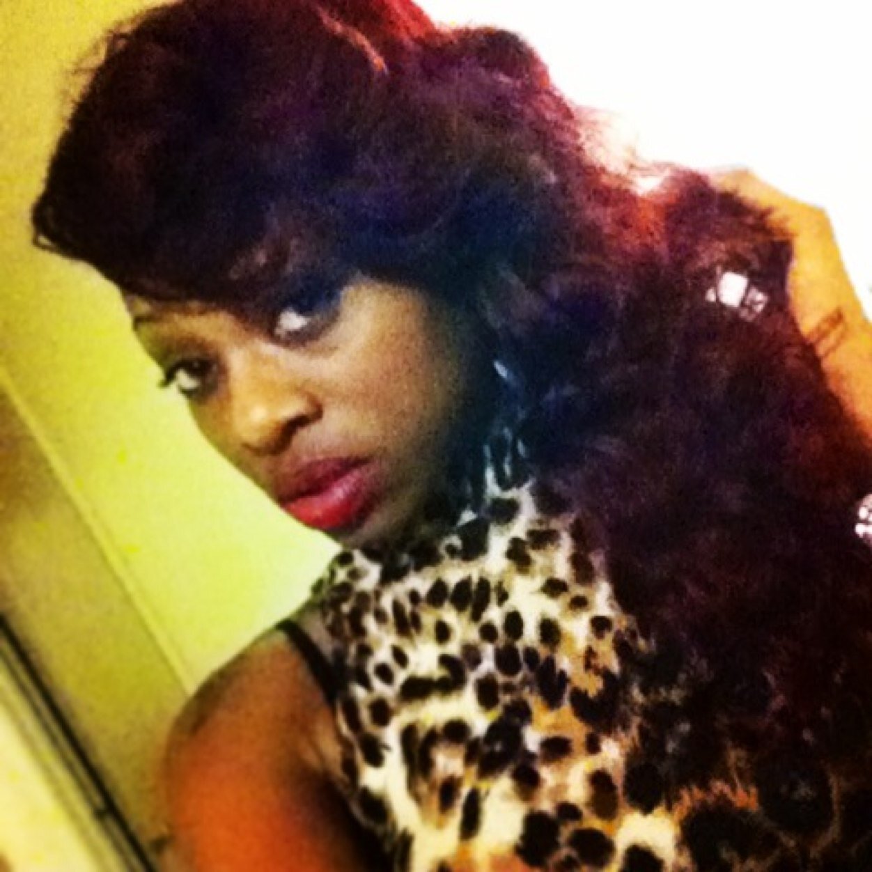 Gemini. Hairstylist! No Teams. Just Me & My Young'n! Neva been a Follower --Until Twitter!. Don't Sell Me Dreams . i Have My Own !.