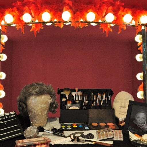 Passionate about creating, loves working on gore and comedy, willing to try anything once. Hairstylist, makeup artist, SFX and much more....