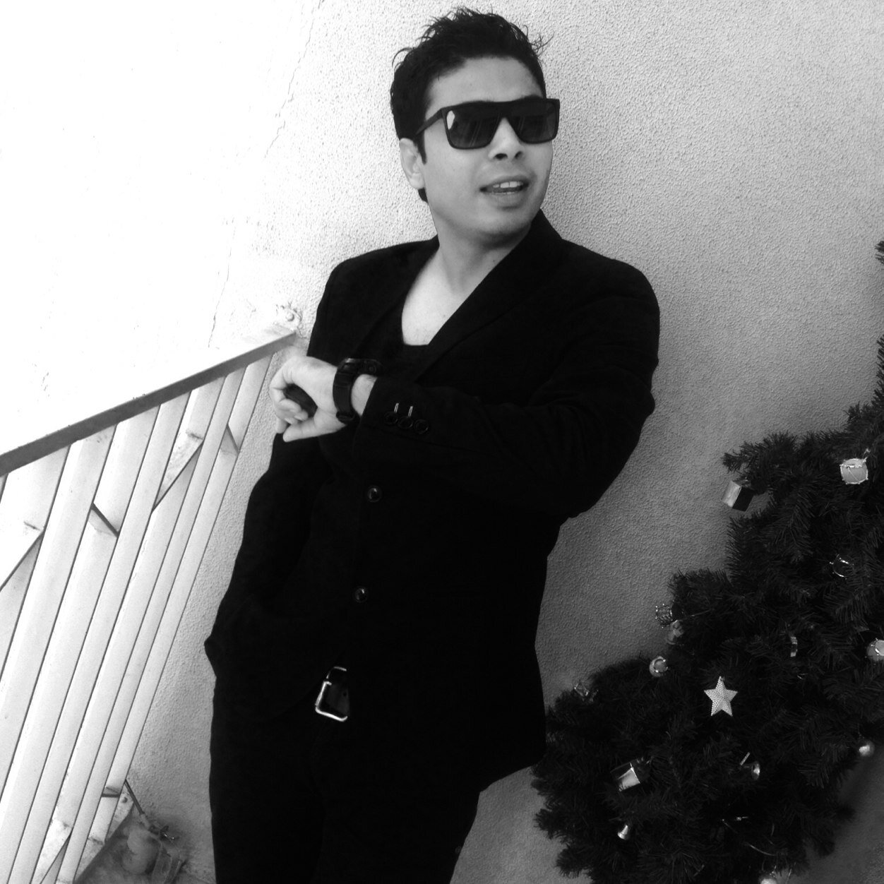 “Good to know people till it lasts”      Well:-Entrepreneur,day dreamer,trance lover & wants to go Tomorrowland once !