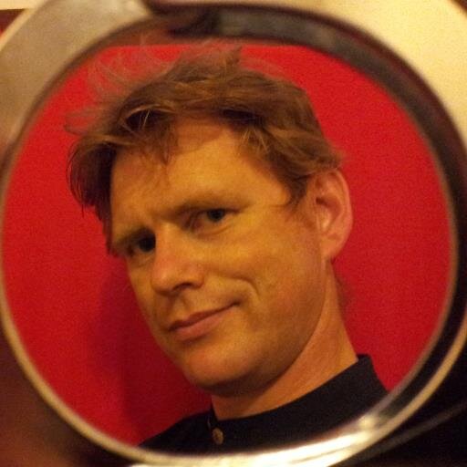 Stuart is an award winning Escapologist based in Essex.
