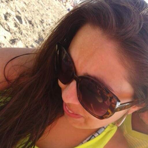 Periodista, Licenciada en Comunicación Social con postítulo en Comunicación Estratégica. Apasionada con lo que quiero, soñadora. Enamorada de mi León. Feliz.
