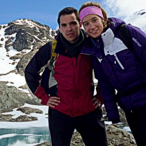 LeoSevero91's profile picture. Two elephants are having a shower together.  Elephant Leo: Can you please pass me the soap?   Elephant Flop: No, radio !♥.