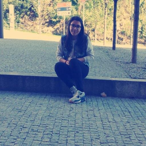 RitaRibeiro2000's profile picture. 