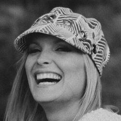 Designer. Traveler. Foodie. @LumberandJade Founder