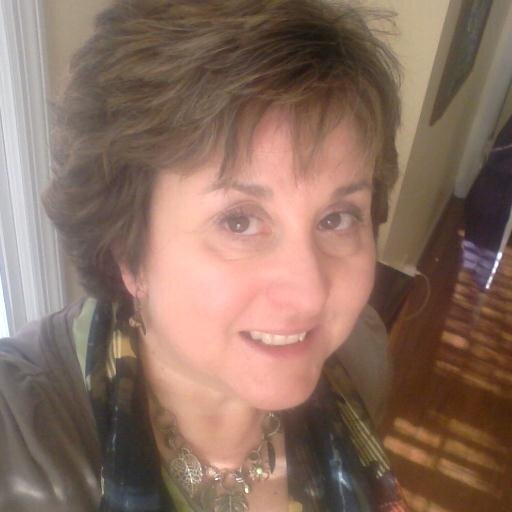 Software Trainer Metro Nashville Schools, mom, nature lover, moderate, classic rocker, trying to live a healthy lifestyle, try new things, and have fun doing it