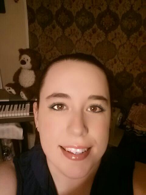 beautywithagun's profile picture. Writer and gamer