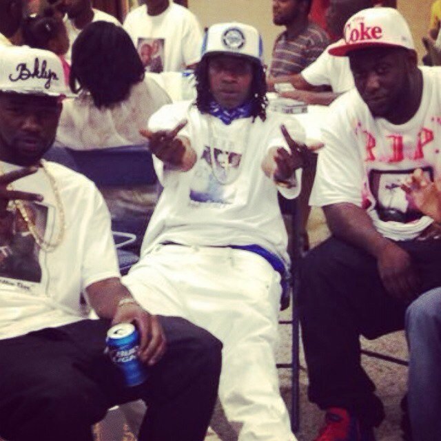 Real Nigha Ent... Bout that real shit... Live err day like its my last #300... Gone ball till i fall... #DaCity... #Southside #TEAMSCORPIO #TEAMHEATS