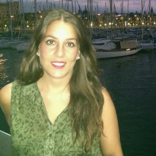 La felicidad no se logra con grandes golpes de suerte, q pueden ocurrir pocas veces, sino con pequeñas cosas q ocurren todos los dias..