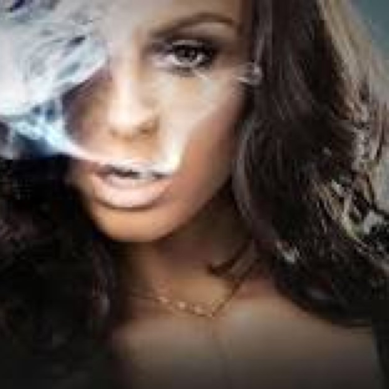 In love with cher lloyd basicly :) , @cherlloyd followed me on 13/5/2011 !! @alexagoddard follows me