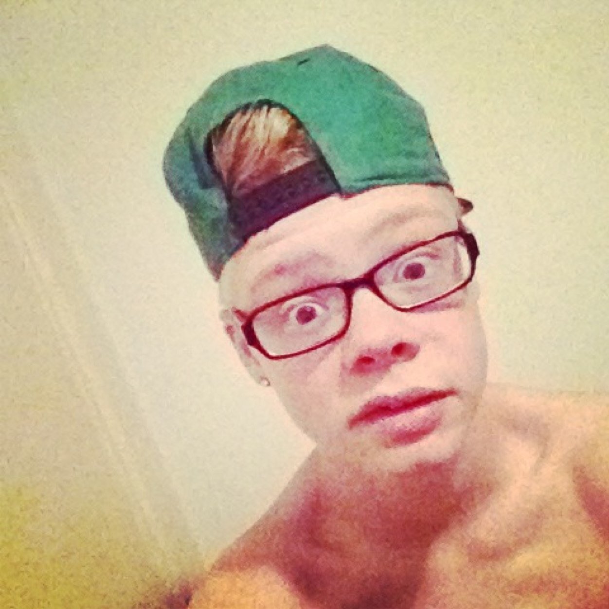 #TeamSnapback - 14 year lil life ruiner. Dutchboy ' Throw me!