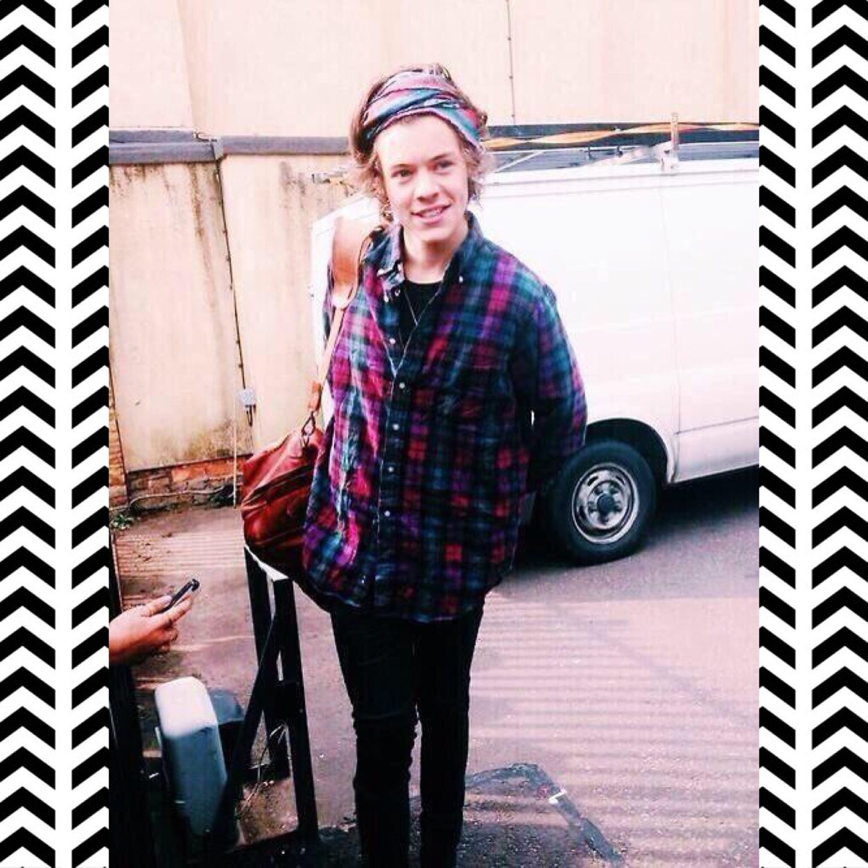 •Stop lying and just admit that Harry Styles is one fine ass human being• ☆ ha ha ha/5 ☆