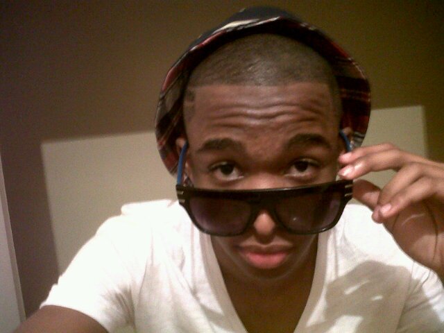 1Aprilkid's profile picture. ✗football..✗friend..✗food  ✗good music.. beautiful women .. FOREVER YOUNG ..#TFB baby