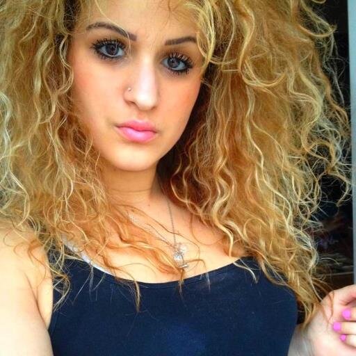 Facebook : Laora Ameur Pantic / Insta : Laora_Gb / Snap : Laora_Gb