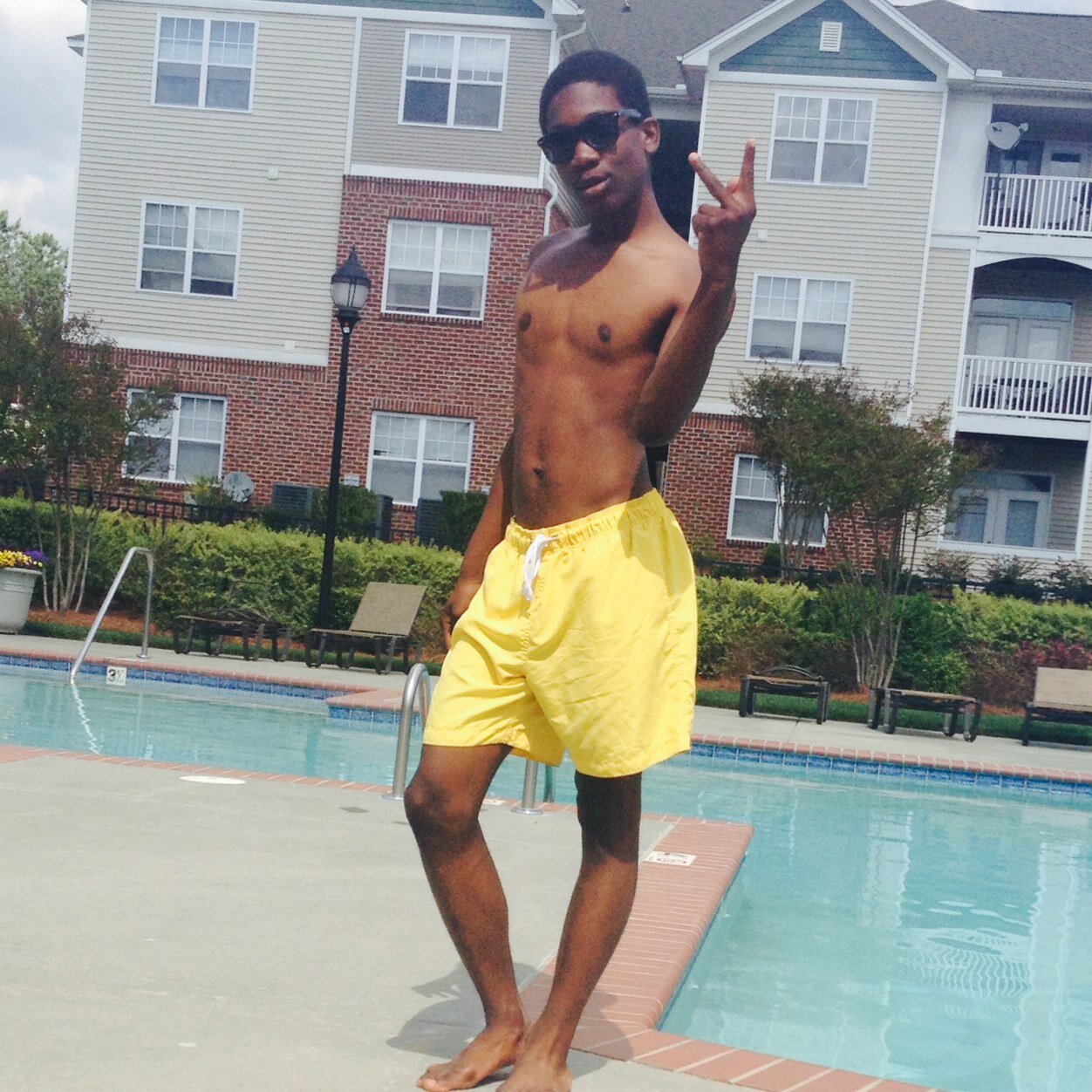 loyalty445's profile picture. kik- zaay_babee // instagram // loyalty_overniggas // idgaf how a nigga feel .