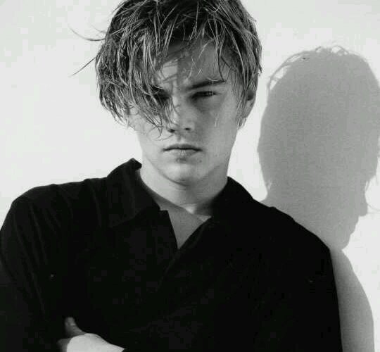 timecapsule_G4's profile picture. Movies. Series. Actors. Fangirling.