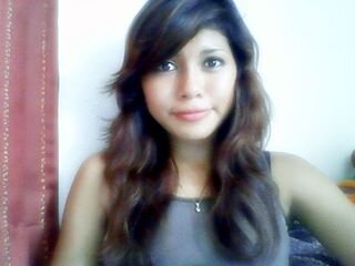 Soy curiosa, simple y sencilla.. Me vale lo que digan o piensen los demas de mi... Me gusta el pop y amo a avril lavigne... :3