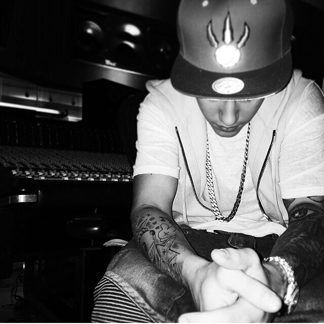 @lovinggfaux was here. i love you baby boy, to the moon and back. forever and always yours. :)