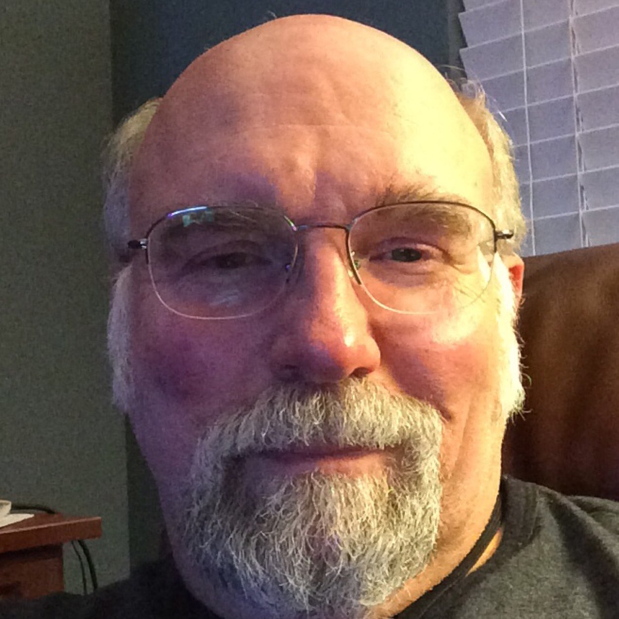 Retired Insurance maven, a Bright, married to Patty, two daughters Rachel and Alex.
