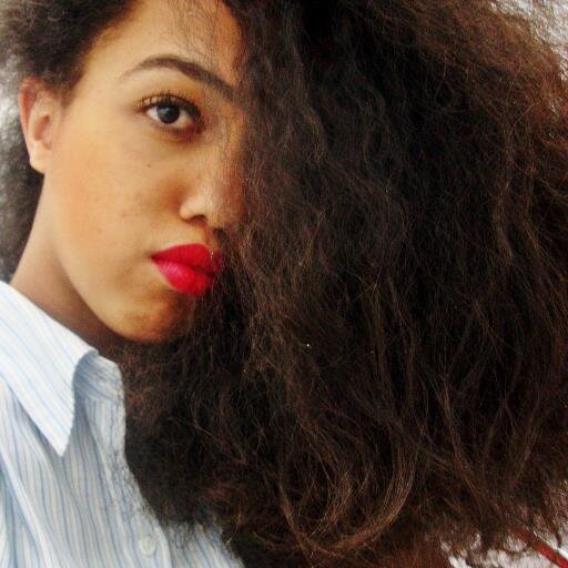 Menina grande #sqn. Amiga fatores que acelaram as coisas, momentos inconcebíveis ah sei é mundo de mudanças. Chata eu? não.