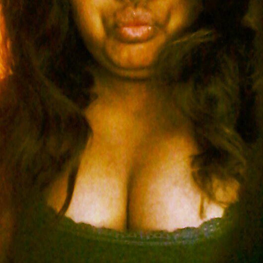 aznqueen9780's profile picture. 