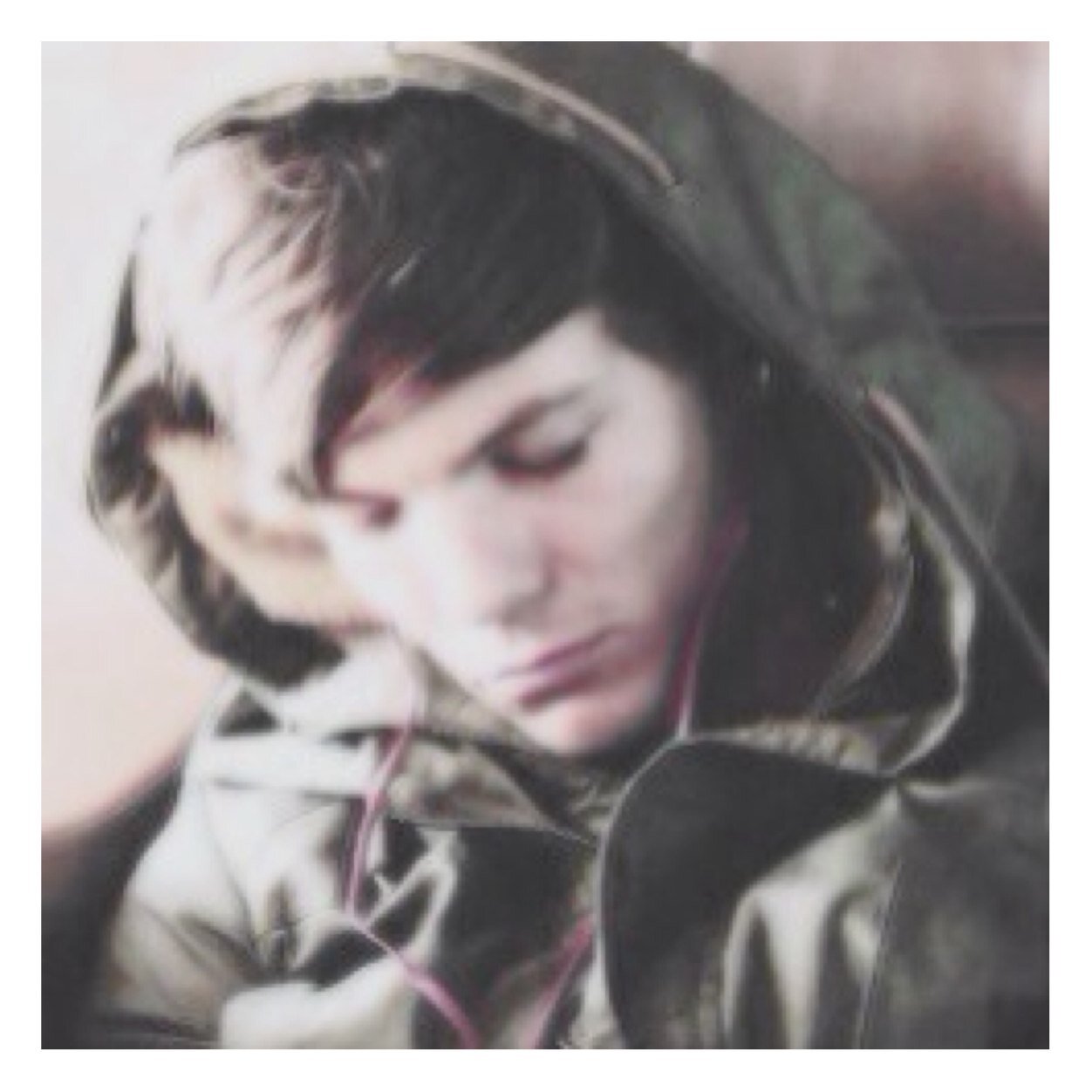 hiii you just got a free follow so could you please follow @drinksonlou ?? thank you so much i love you