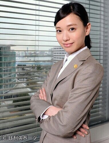 .               ＿＿     密室は 敗れました