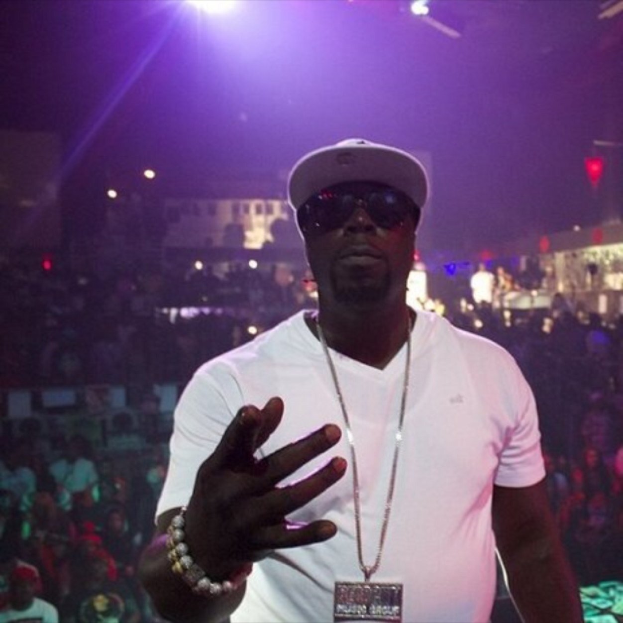 DON'T CHECK FOR ME UNLESS YOU GOT THAT CHECK FOR ME!!! - WILLY BLACK IG: wbmusic305 REDD CITY MUSIC GROUP