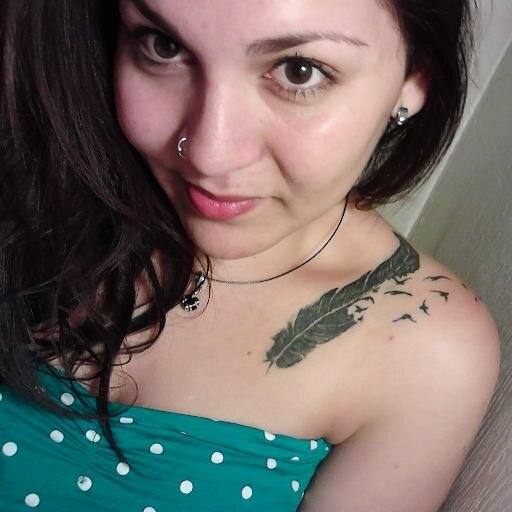 vivibecerra14's profile picture. Amante de los animales, el rock, la naturaleza. Critica de la política actual...sin pelos en la lengua. orgullosa de tener un pequeño rockanrolero.