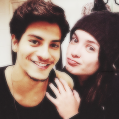 Deus perguntou o q eu fiz durante minha vida, respondi q fui LuAr shipper, nos abraçamos, rimos, choramos, dps ele me chutou gritando Satanás, mais uma p vc