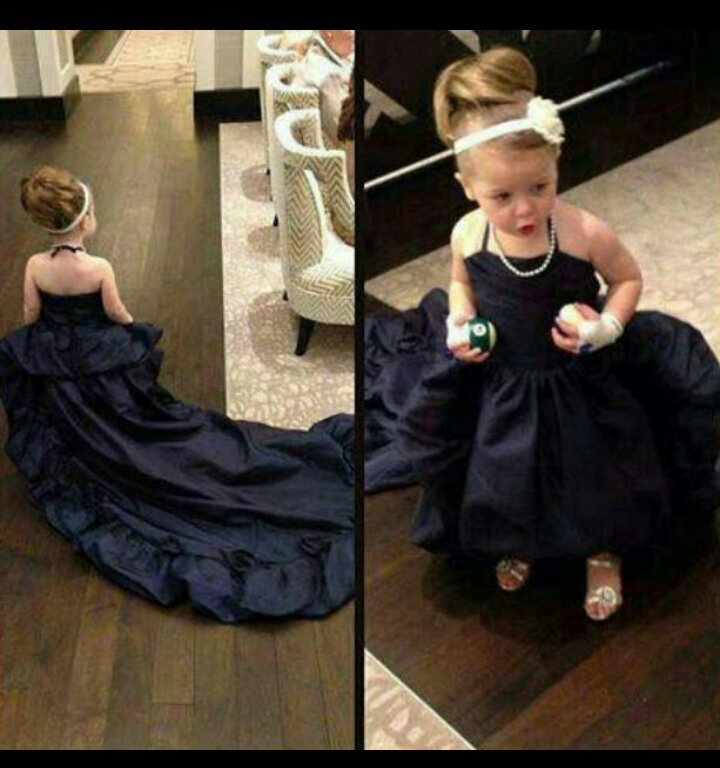 يا ابوي دلَعتني وزد التَرف شين لينْ  صَرت من كْل شي َتنزلْ  دموََعي