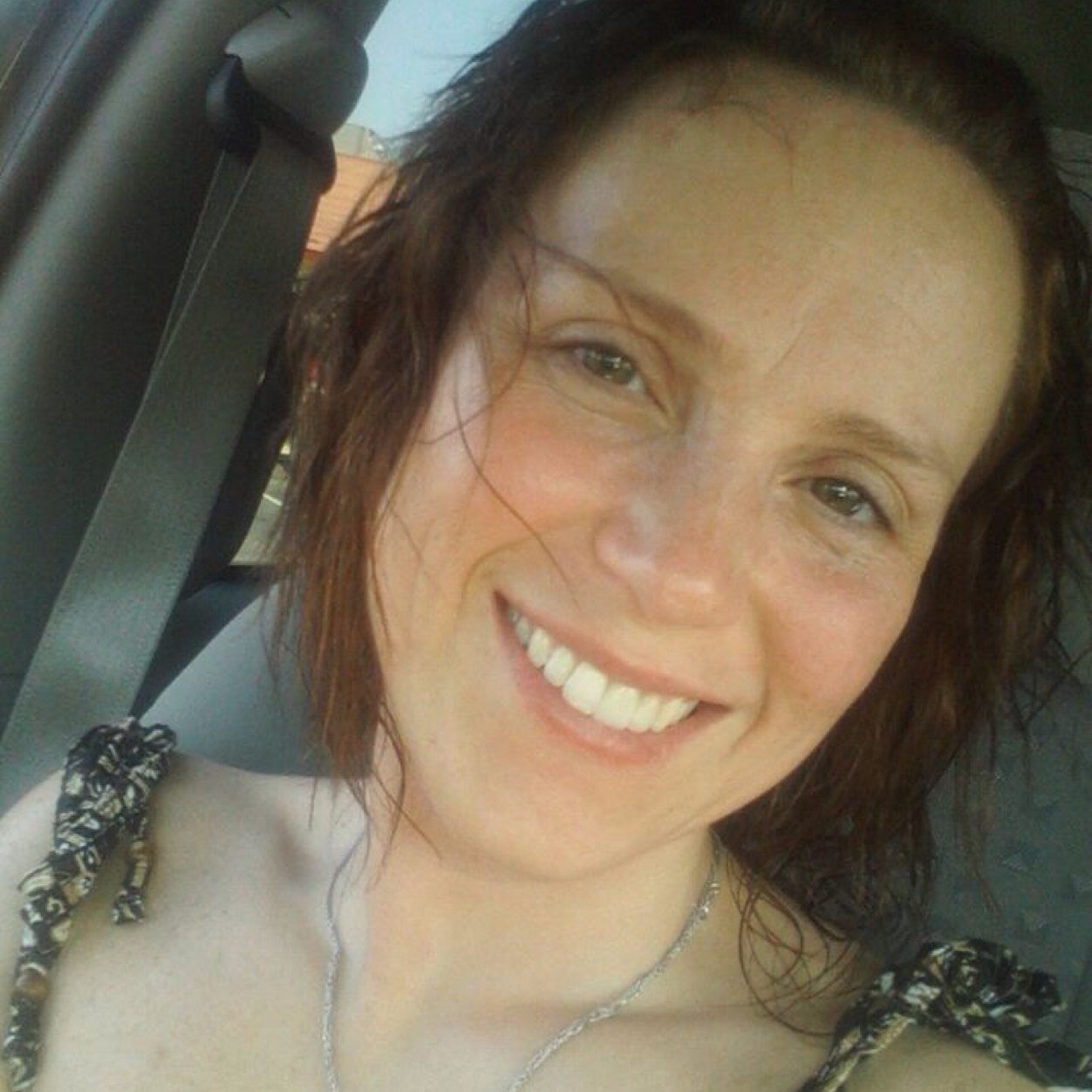 im a strong woman with a few minior set backs in my life but fixing all that..I love my kids an with them beside me i can conquer the world!!