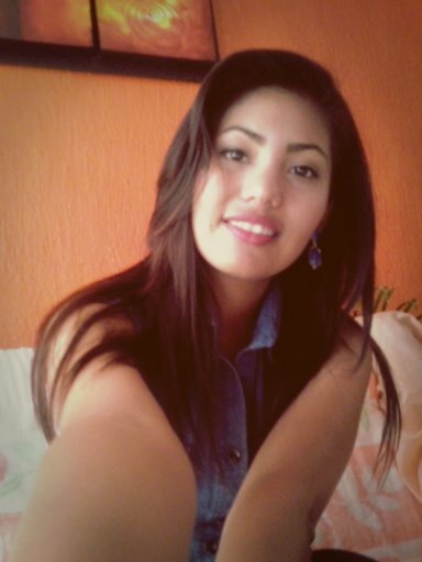 Solo se vive una vez , así que vive a tu modo. :)