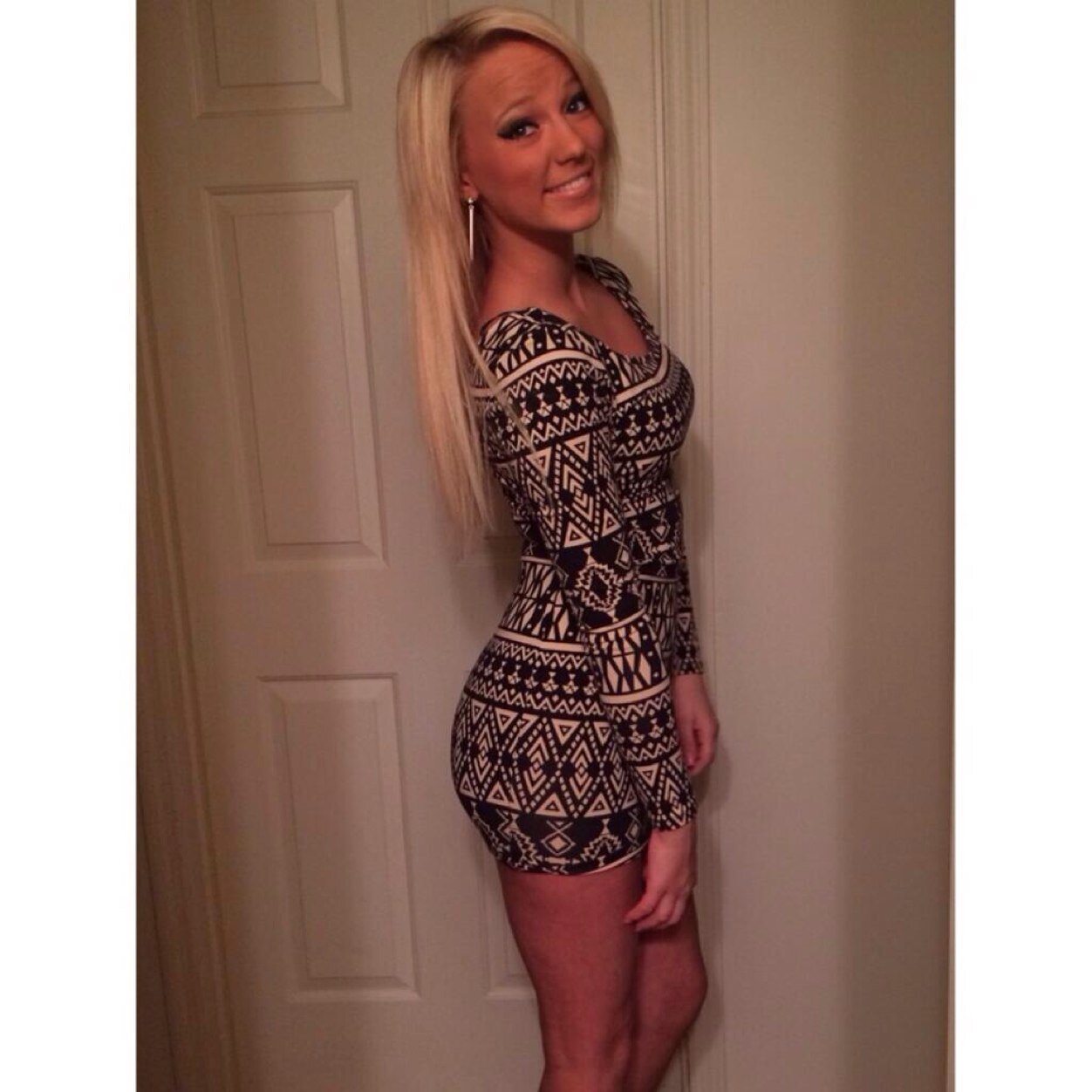 Giving you the sexiest girls on Twitter | Dm to be header or avi | Snapchat us girls for a shout out: girls_twitboy | Playboy for Twitter|
