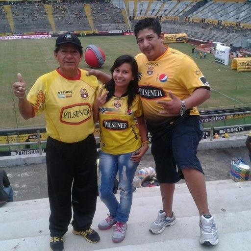 Barcelonista Desde que Nací(1995) Hasta la Eternidad.Te Amo Barcelona Idolo del Ecuador has nacido de tu pueblo y estas en su Corazón
♥ Estudiante d Odontología