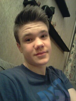 carlssonemil98's profile picture. 