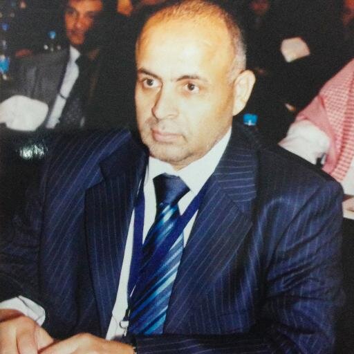 مستشار تدريب معتمد من جهات عربية وعالمية، خبير تنمية موارد بشرية، مهتم بقضايا النزاهة والشفافية ومكافحة الفساد، محكم تجاري دولي
