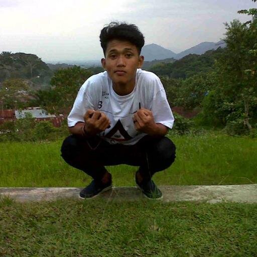 Ronie_Scraemo's profile picture. Spreading humor, peace, love & happiness  tweet at a time. ♥ to inspire you to make dreams come true.   contact @Ronie_Scraemo