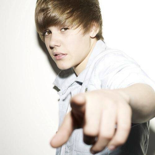 I just wanted to make everyone happy . Beliebers and Mahomie ♥