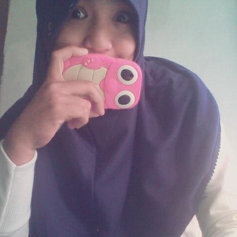 I want a long lasting relationship. Someone who will be there for me, support me, trust me, comfort me, appreciate me, and love me^^