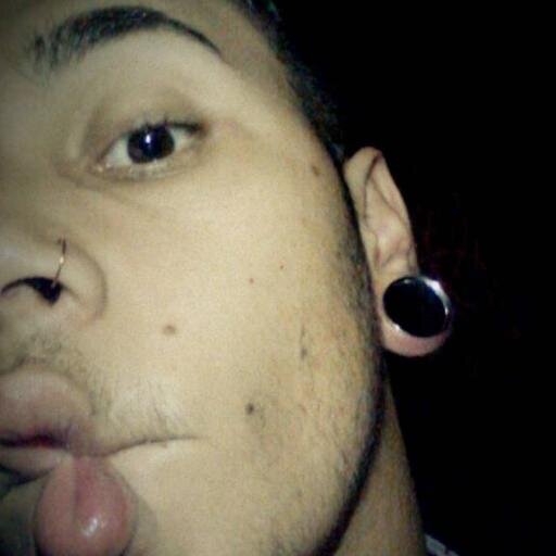 MandoBiatch's profile picture. lol damn I'm old  . 
photography// videography // music // sk8 // tattos/piercings  // Indigo beliefs // 47 //