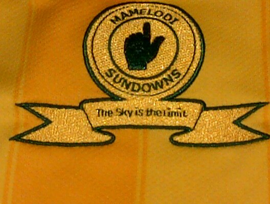Love South Africa, best  country. 🇿🇦 Man city, Sundowns supporter ⚽⚽⚽. In this country either you bury your head in the sand or you stand on the sand 🤔