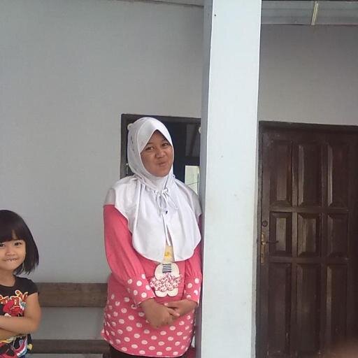 siswi 7j di SMPN 1 PASIRJAMBU..