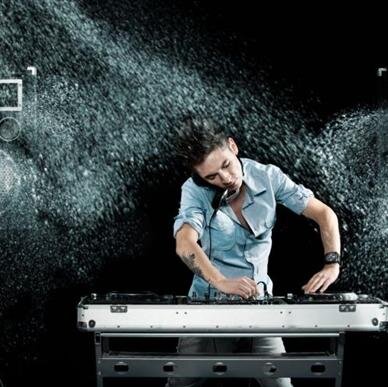 Music for ever, follow me !
