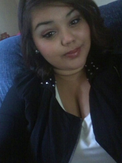 -live in modesto      -taken   -leo   -18    -love shopping -loveclothes   -love music      -love my family
