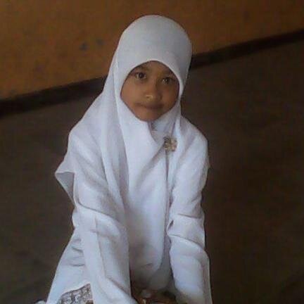 cobalah mengharga orang lain jika kmu ingin dihargai orang