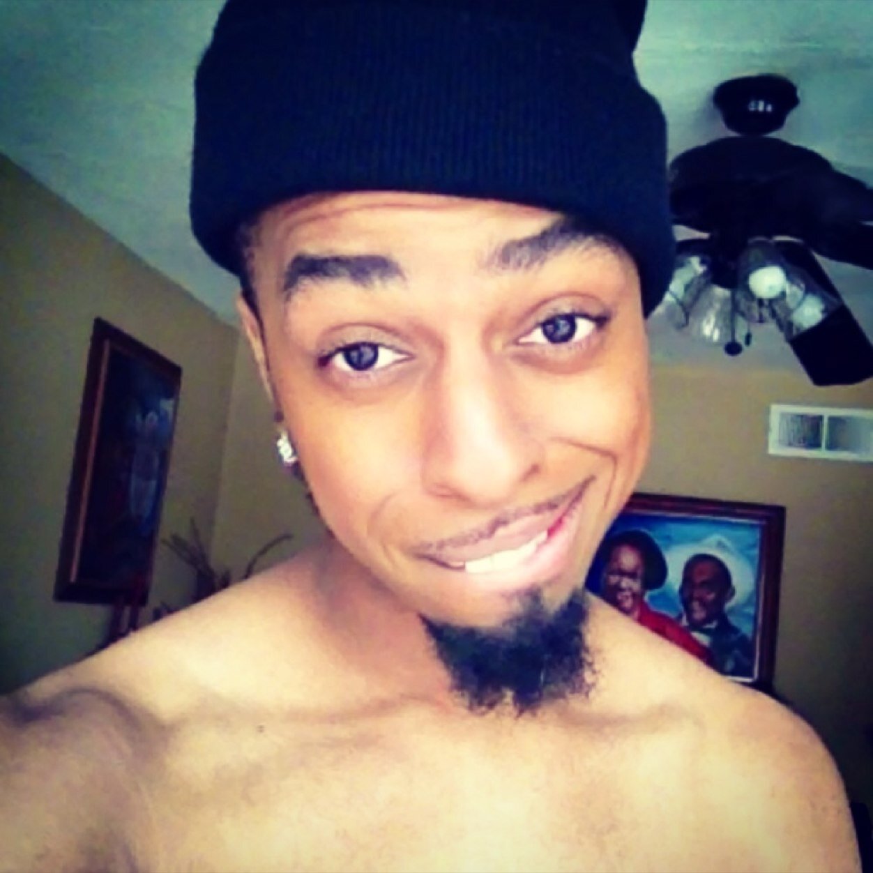 Efrosty04's profile picture. In thys day N age.. Is it REALLY possible 2 do sumn NO ONE has EVER done b4 or did sumn REMOTELY SIMILAR to n past years? #TeamGemini #TeamBayArea