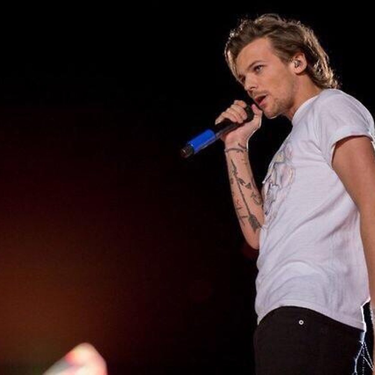 Louis_TommoOffi's profile picture. Heyyy 1/5 One Direction,This is my first twitter @Louis_Tomlinson :) Believe it or not i'm real Louis Tommo :)