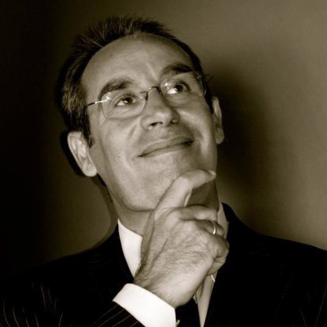 CEO LYNX - Mystery Shopping & From #MysteryShop to #CustomerExperience via #Social #Gamification #BigData #Likeology Business Model http://t.co/Zd3PMjUIxd